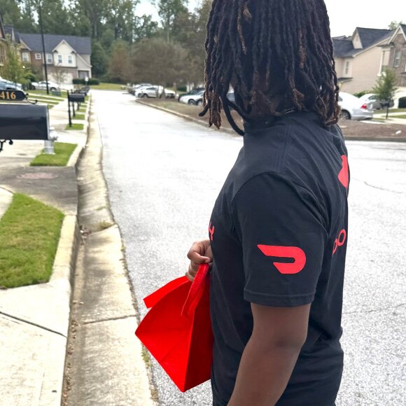Reflective DoorDash Tshirt Food Delivery Driver (Red Black Dash T-shirt) - Picture 4 of 12